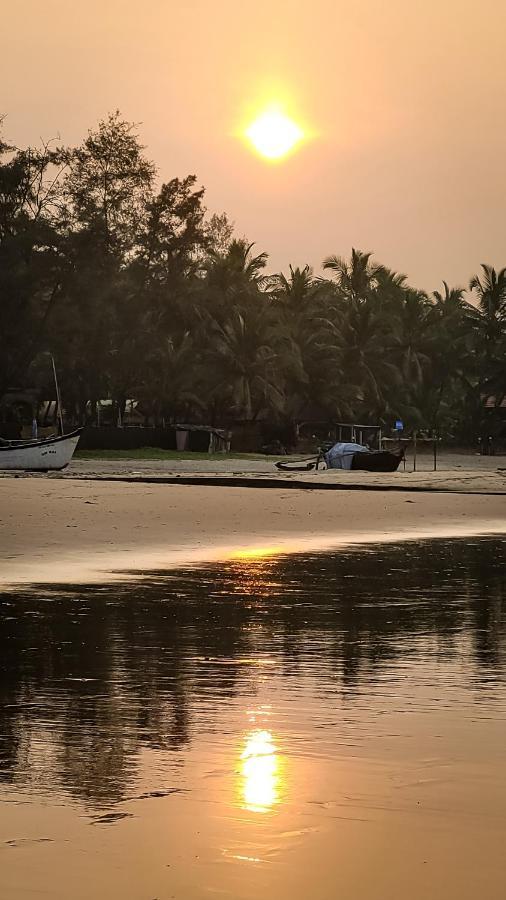 Cocos Beach Resort パロレム エクステリア 写真