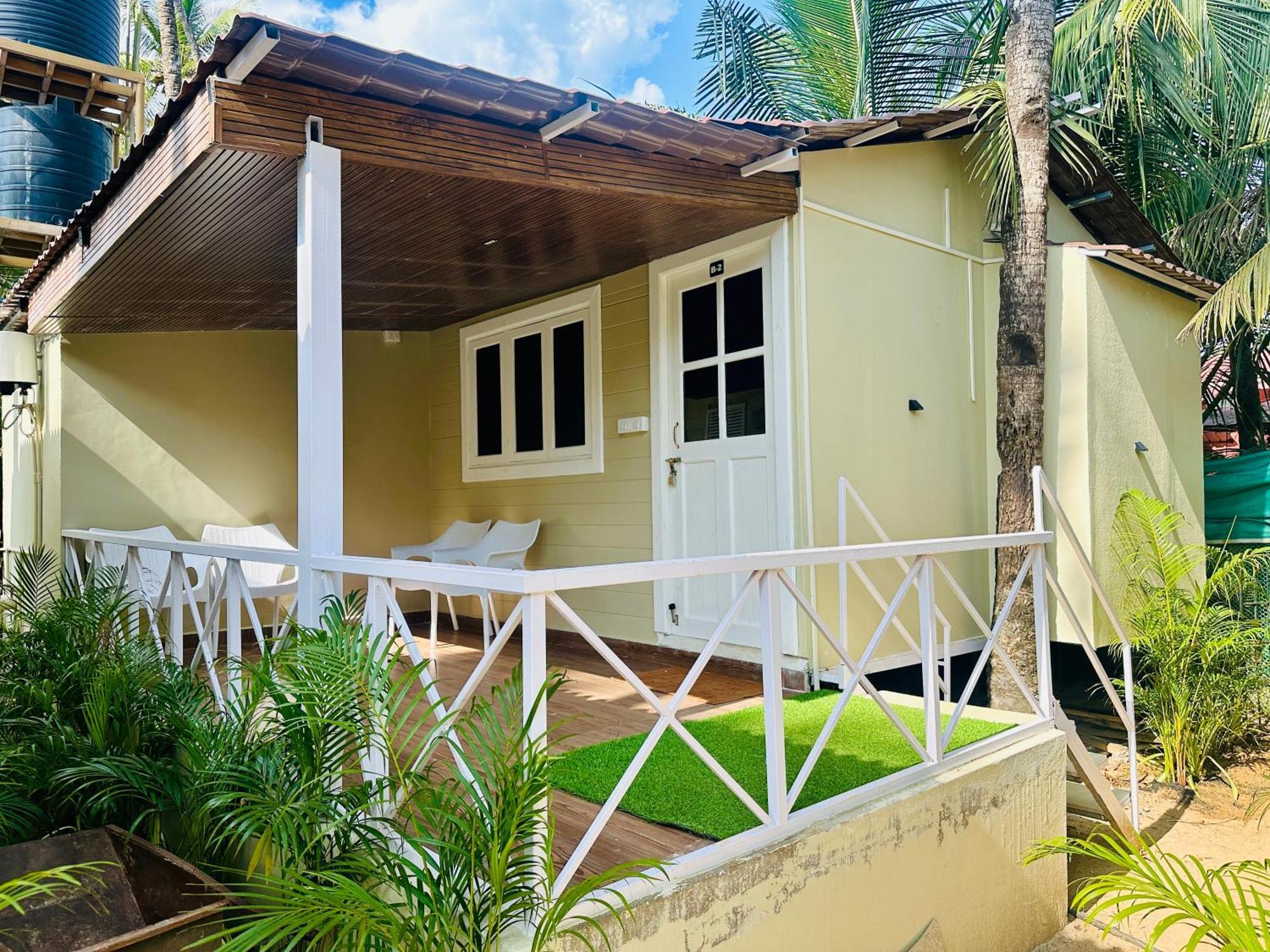 Cocos Beach Resort パロレム エクステリア 写真
